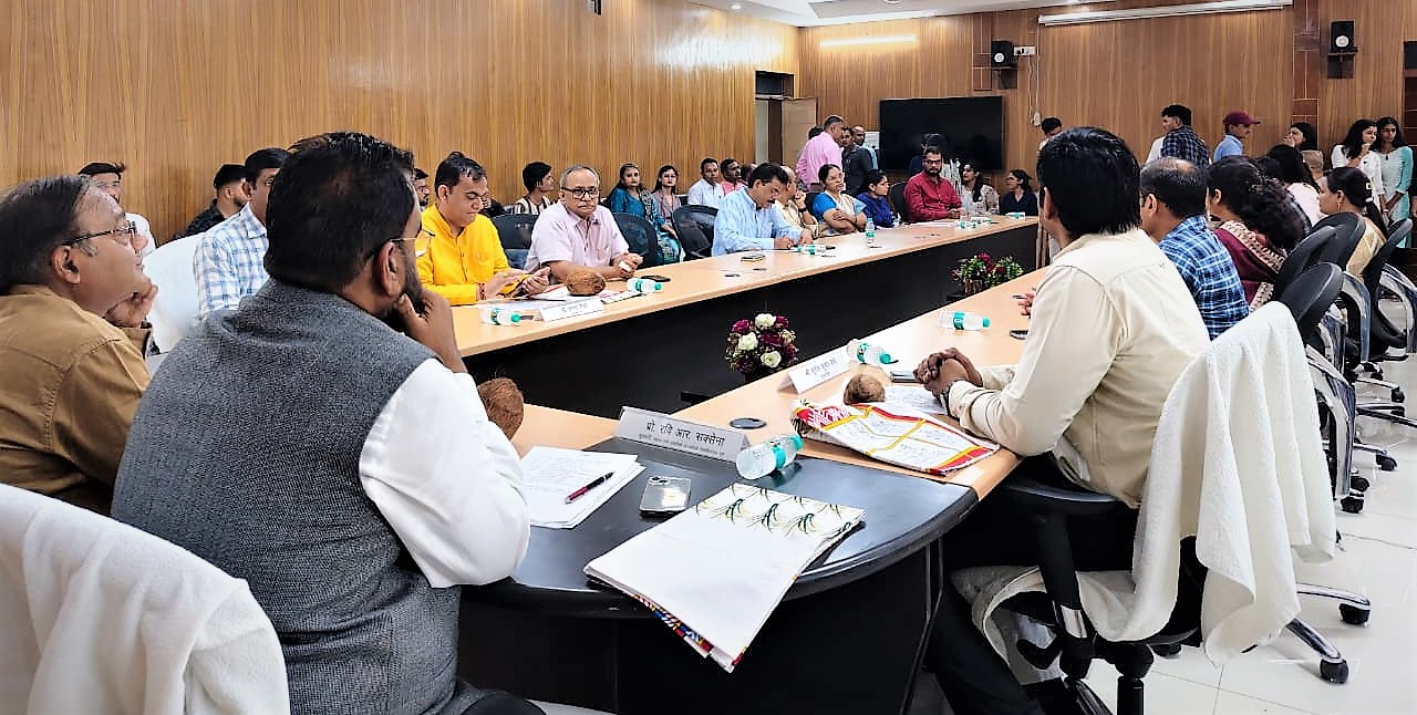 Kushabhau Thakre Patrakarita Avam Jansanchar Vishwavidyalaya